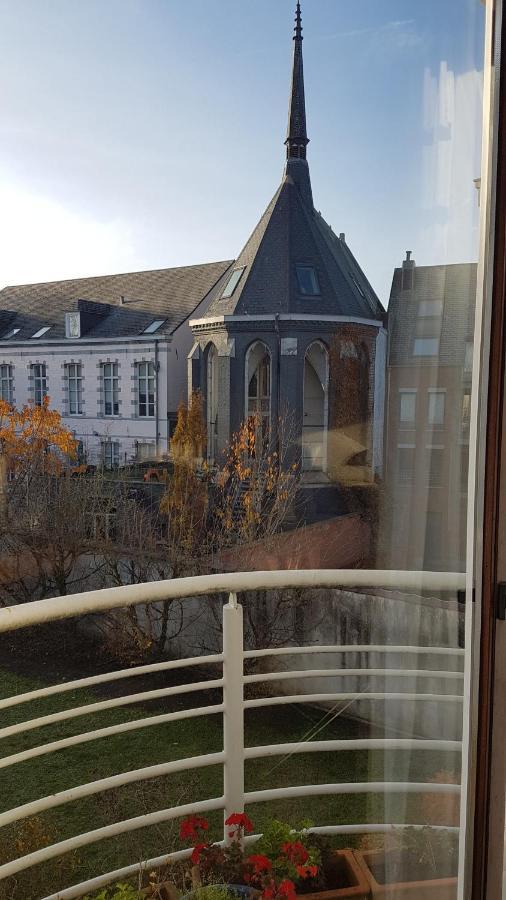 Logement dans le cœur historique de Mons Extérieur photo